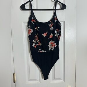 Black and Red Floral Bodysuit with Adjustable Straps Size S (embroidered flowers